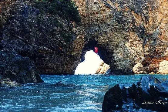 Bayramda Bir Gece Anamur da Deniz Kampi, Aynaligol Magarasi