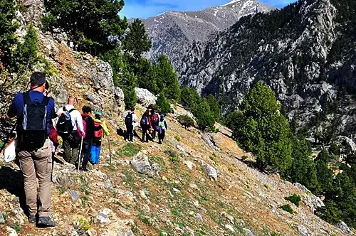 YÜRÜÇEK ile FENK VADİSİ DOĞA YÜRÜYÜŞÜ