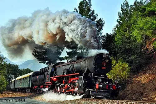 Fotograf Soylesisi : Demir Yolu Fotograflari